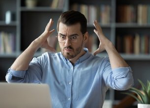 Bugs du guichet unique électronique : procédure de secours ou de retour (vers le passé) !