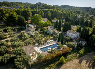 Le Hameau des Baux : un nouvel hôtel au cœur du triangle d’or provençal  