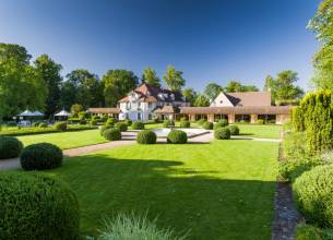 L’Hostellerie de Levernois lance ses villas dans les arbres