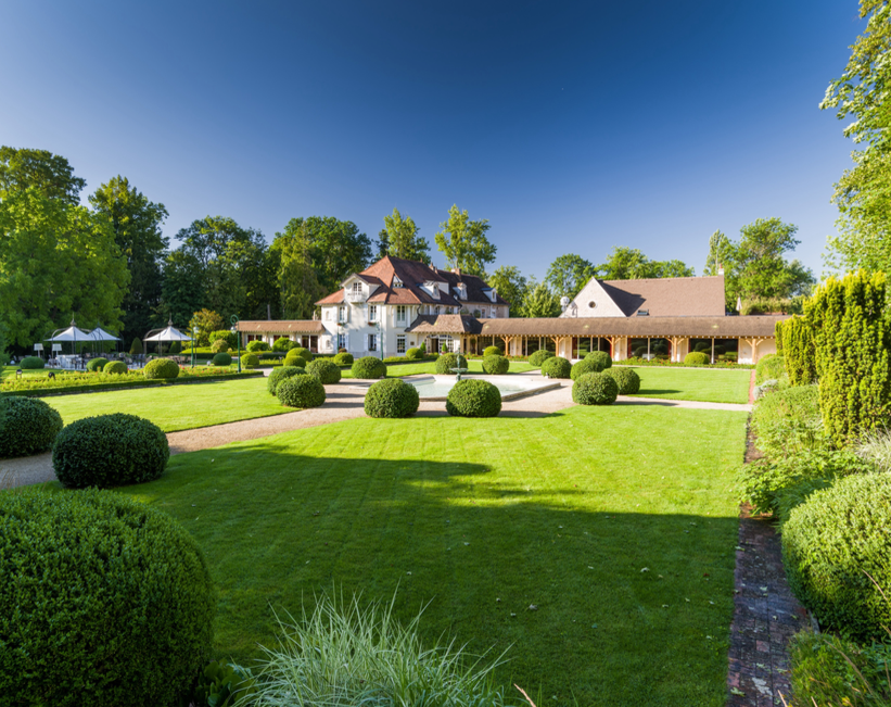 L’Hostellerie de Levernois lance ses villas dans les arbres