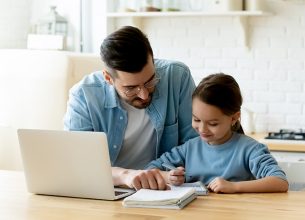 Parentalité au travail : train de mesures d’amélioration de la condition de « parent » en environnement professionnel