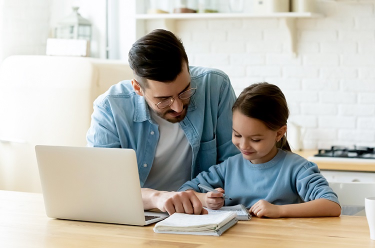 Parentalité au travail : train de mesures d’amélioration de la condition de « parent » en environnement professionnel