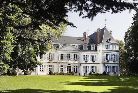 Le groupe Centaurus s’engage dans la réhabilitation du Château de Divonne