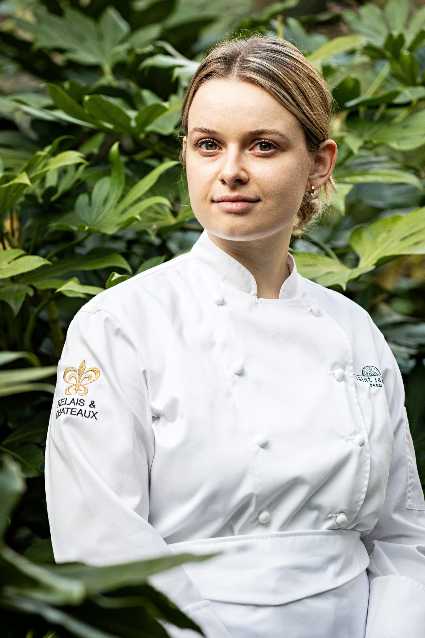 Coline Doussin succède à Jeanne Lecourt au Saint James Paris